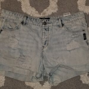 Super cute Silver Jean shorts